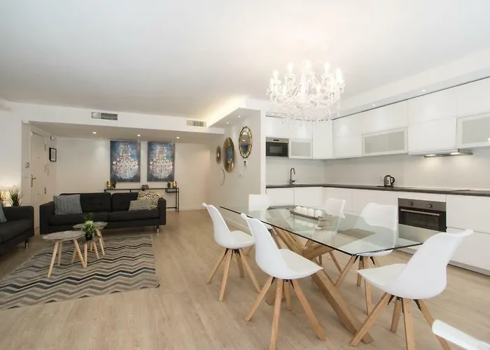 Διαμέρισμα Stylish *new* In W/ 4 Bedrooms *