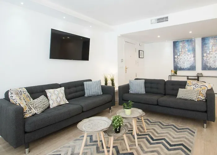 Stylish *new* In W/ 4 Bedrooms Διαμέρισμα