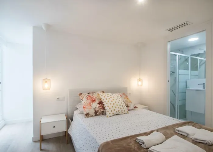 Stylish *new* In W/ 4 Bedrooms Διαμέρισμα Αλικάντε