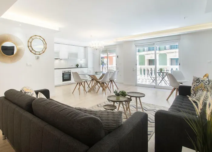 Διαμέρισμα Stylish *new* In W/ 4 Bedrooms